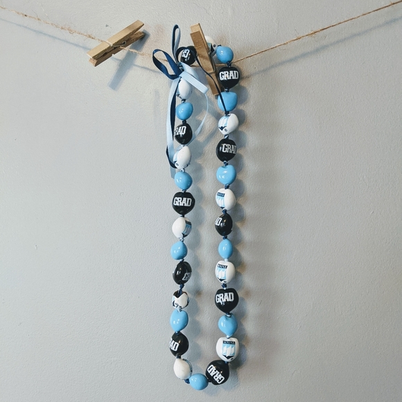 University of Maine Graduation Kukiu Nut Lei - Picture 2 of 5